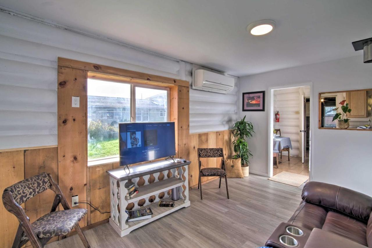 Holiday home Unique Dog-friendly Log Short Walk To Ocean *